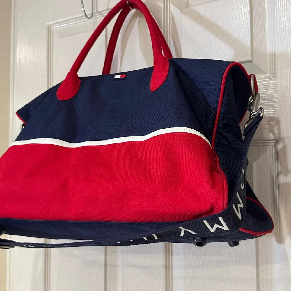 Tommy Hilfiger Duffel Bag Navy Blue Red White Canvas Weekend Travel Logo Strap